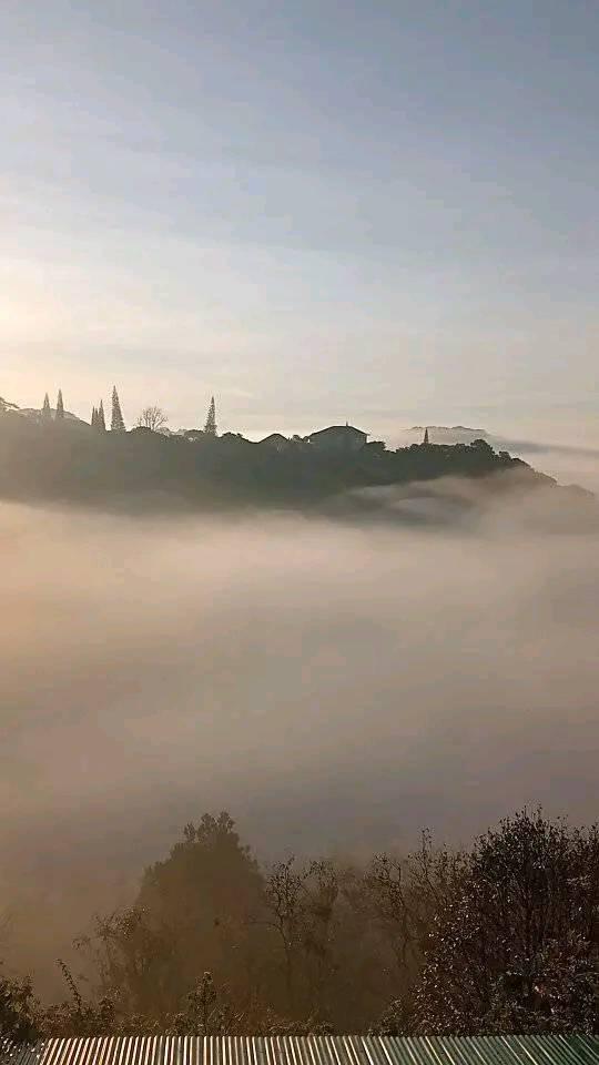 Nhà nguyên căn 3 tầng Bảo Lộc 6PN, 5WC - Giá thuê chỉ 12 triệu!