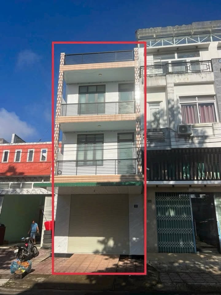 Nhà mặt tiền Lý Nam Đế Bảo Lộc 90m² giá 6.5 tỷ - Cơ hội đầu tư tuyệt vời!