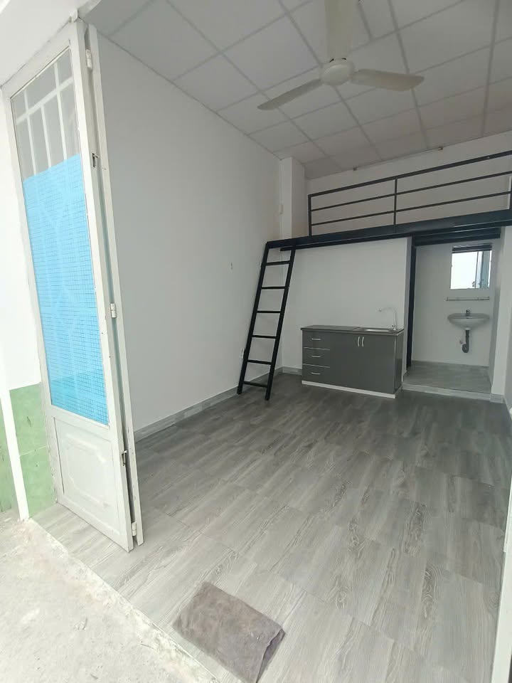 Phòng cho thuê tại 570 Lũy Bán Bích, Tân Phú - An ninh, tự do, giá tốt!