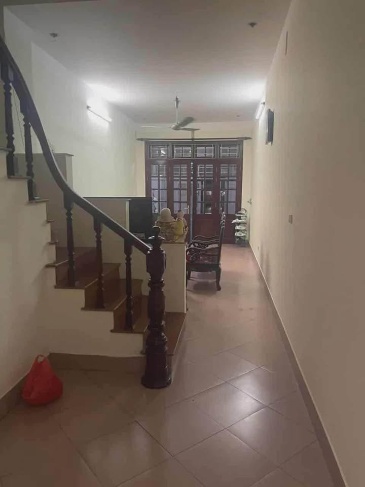 Nhà Phố Kinh Doanh Phương Mai 43m² giá 17.2 tỷ - Đường ô tô tải, sổ đỏ chính chủ!