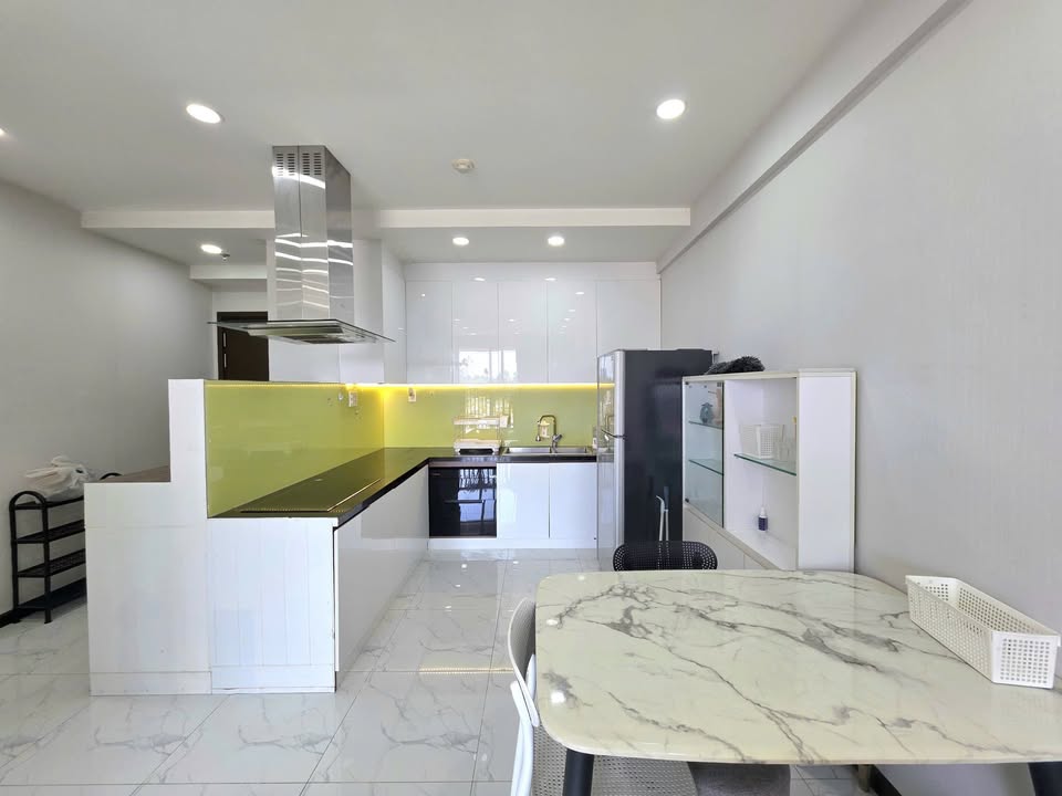 Căn hộ 2PN tại Orchard Parkview, Phú Nhuận 95m² giá 21 triệu - Đầy đủ nội thất, vào ở ngay!