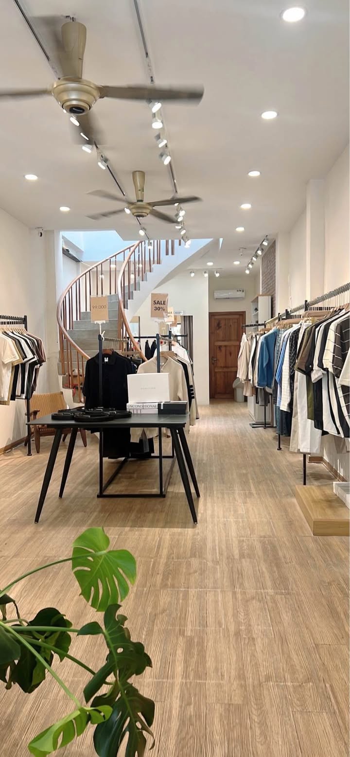 Nhà mặt tiền Nguyễn Chí Thanh, Hải Châu, 78m² giá 11 tỷ - Đầu tư sinh lời ngay!