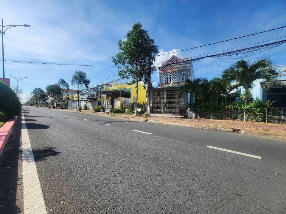 Đất mặt tiền đường Hùng Vương, TT Huỳnh Hữu Nghĩa, 135m² - Giá 1.6 tỷ thương lượng!