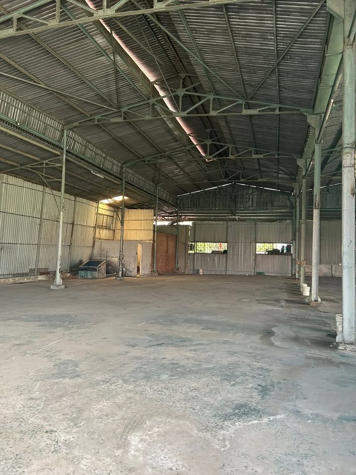 Cho thuê xưởng Tân Đông Hiệp Dĩ An 1600m² - Giá chỉ 40 triệu/tháng!