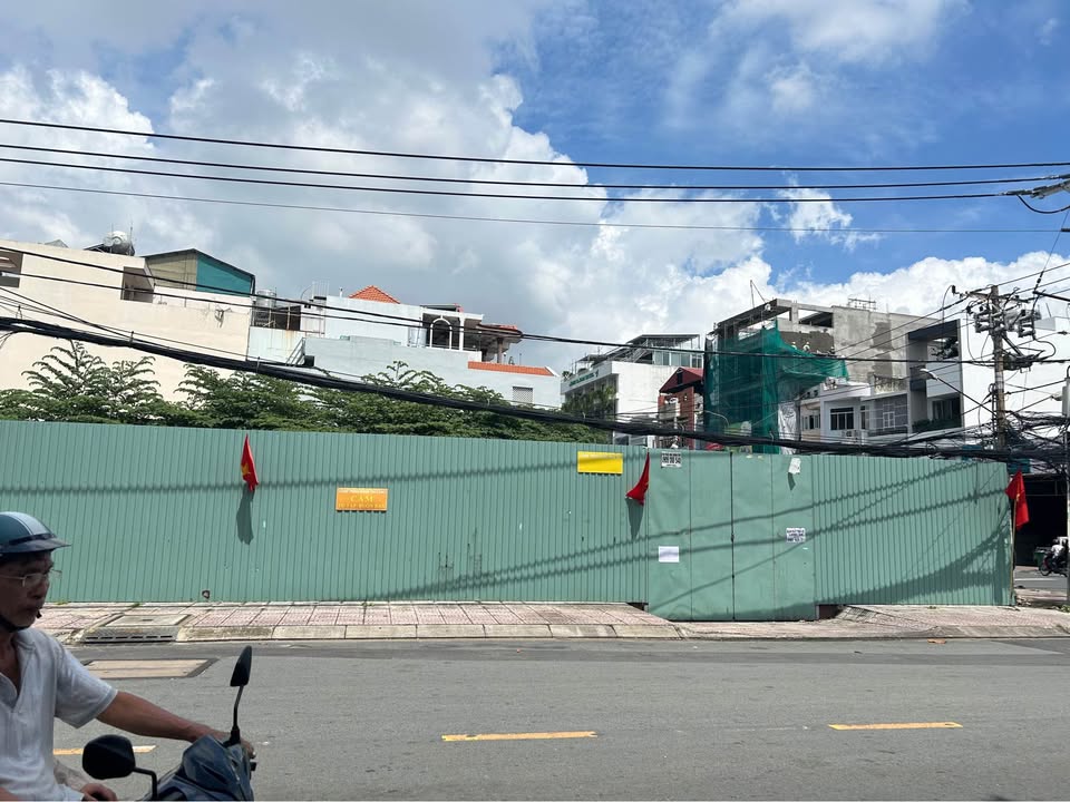 Đất nền mặt tiền đường Bình Phú, quận 6, diện tích 184m², giá 31.5 tỷ - Cơ hội đầu tư tuyệt vời!