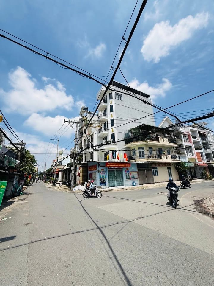 Nhà mặt tiền Huỳnh Văn Nghệ, Tân Bình 85m² giá 11 tỷ - Đầu tư sinh lời ngay!