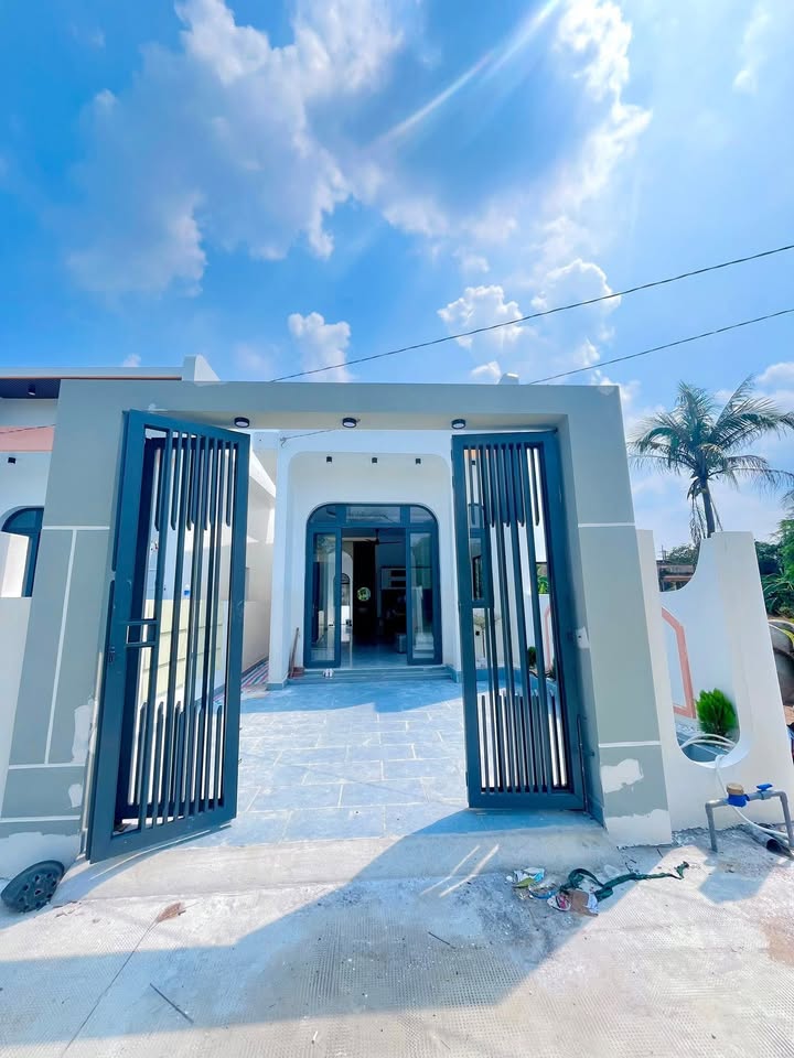 Nhà cấp 4 chính chủ tại Cầu Tràm, 93m² giá 1.1 tỷ - Sẵn sàng vào ở!