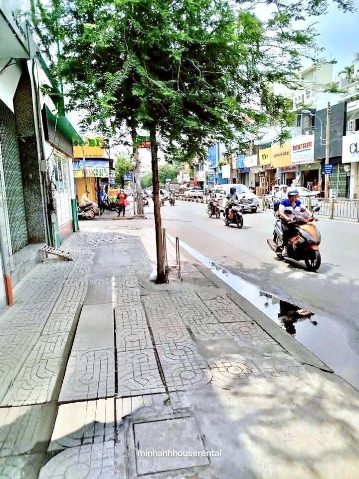 Nhà mặt tiền Trường Chinh, Tân Bình 73m² giá thuê thỏa thuận - Kinh doanh đông đúc!