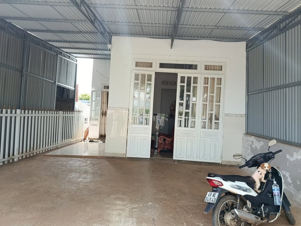 Nhà nguyên căn tại Quảng Lập, Đơn Dương 252m² giá 1.8 tỷ - Sẵn thổ cư, ô tô vào tận sân!