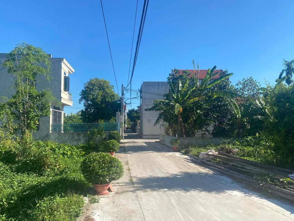 Đất nền Xóm 1 Xuân Phương 120m² giá thỏa thuận - Sổ đỏ chính chủ, đầy đủ thổ cư!