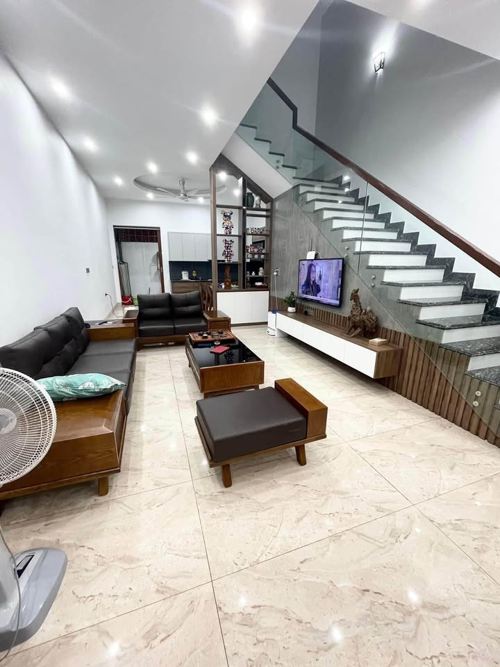 Nhà 4 tầng Lideco Cao Thắng 67.2m² giá 5 tỷ - Full nội thất cao cấp!