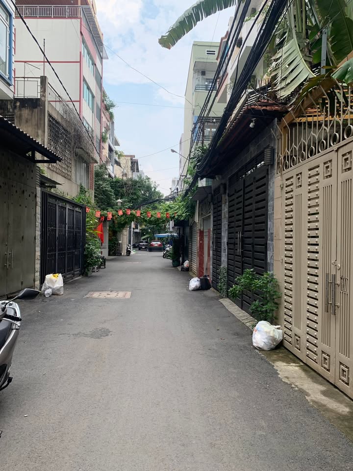 Nhà khu dân trí đường Lê Văn Sỹ, quận Tân Bình 33m² giá 8 tỷ - Sổ hồng chính chủ, công chứng ngay!