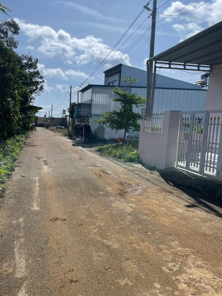 Nhà hẻm Nguyễn Đình Chiểu Bảo Lộc 115m² giá 2.3 tỷ - Chính chủ bán gấp!