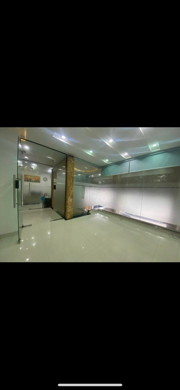 Sàn văn phòng cho thuê 50m² tại Cầu Giấy - Giá chỉ 5.5 triệu/tháng!