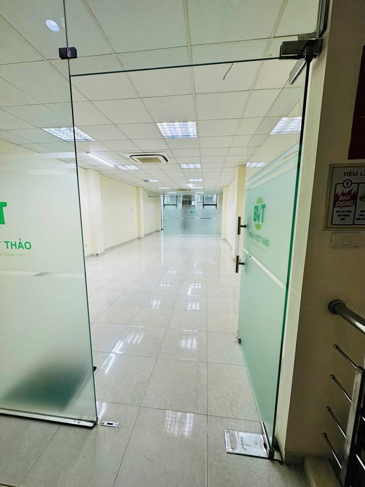 Văn phòng cho thuê phố Hoàng Văn Thái 80m² chỉ 13 triệu - Giá tốt bất ngờ!