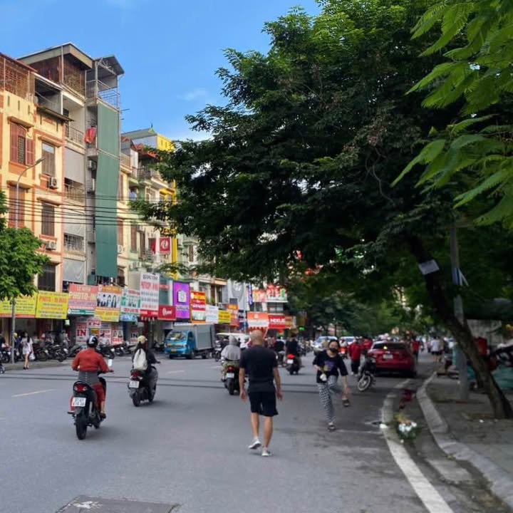 Nhà phố Lê Trọng Tấn, Thanh Xuân 48m² giá 14.4 tỷ - Cơ hội sở hữu nhà chính chủ!