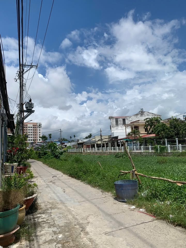 Đất nền Long Xuyên 137m² giá 2 tỷ - Cơ hội đầu tư hấp dẫn!