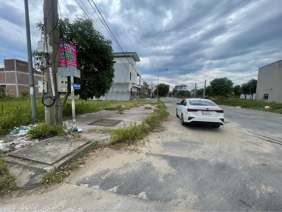 Đất 2 mặt tiền Nghi Kim, Vinh 139m² giá 5 tỷ - Cơ hội đầu tư tuyệt vời!