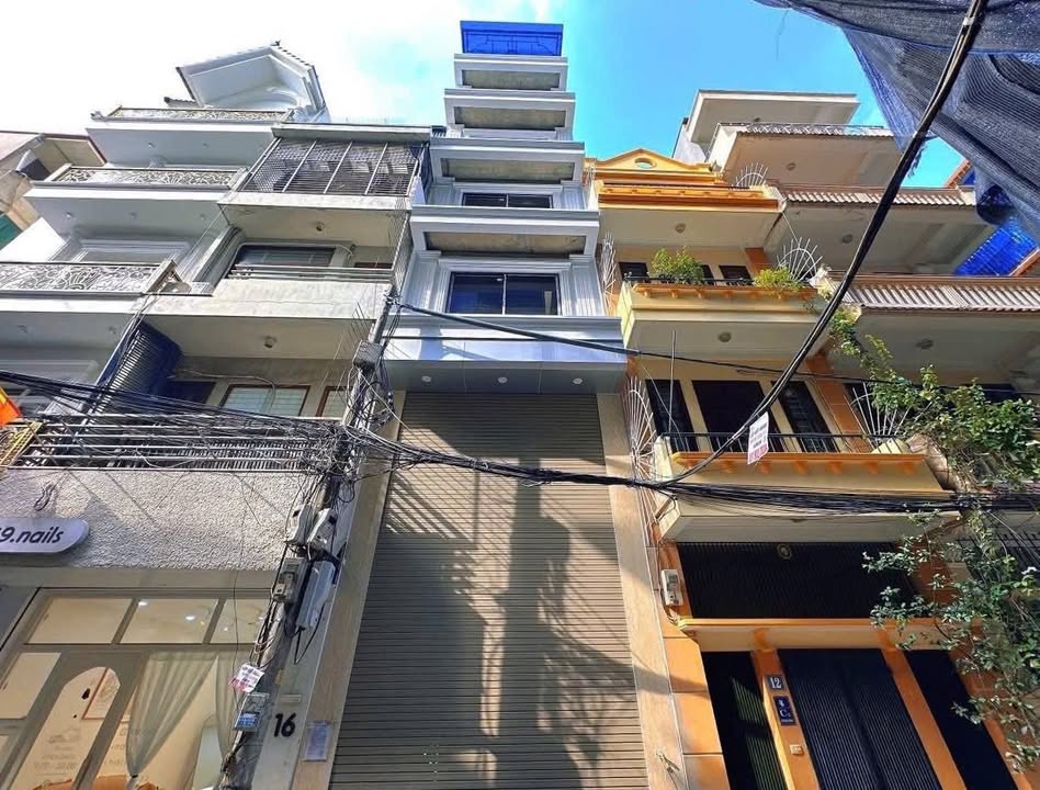 Nhà Phố Đống Đa 53m² giá Thỏa Thuận - Kinh Doanh Sầm Uất, Thang Máy Hiện Đại!