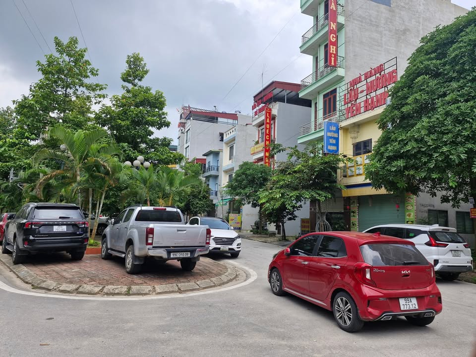 Đất nền Nam Sơn Bắc Ninh 72m² giá 4 tỷ - Kinh doanh sầm uất gần công viên