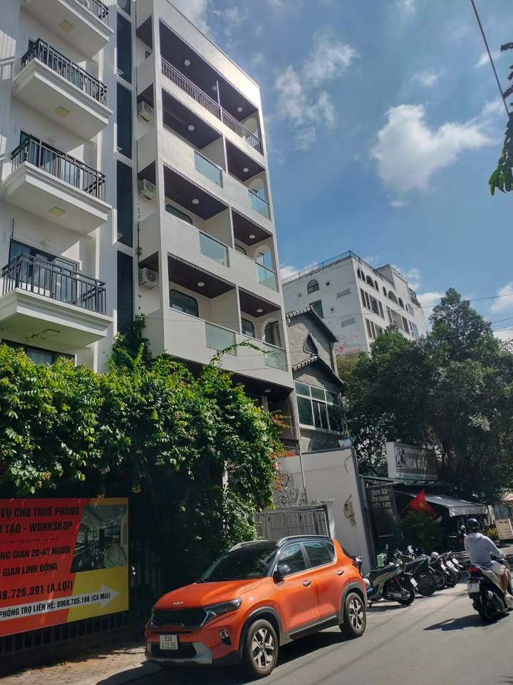 Căn hộ dịch vụ cao cấp Lý Phục Man Quận 7 112m² giá 28 tỷ - Sổ hồng riêng, thu nhập 1.2 tỷ/năm!