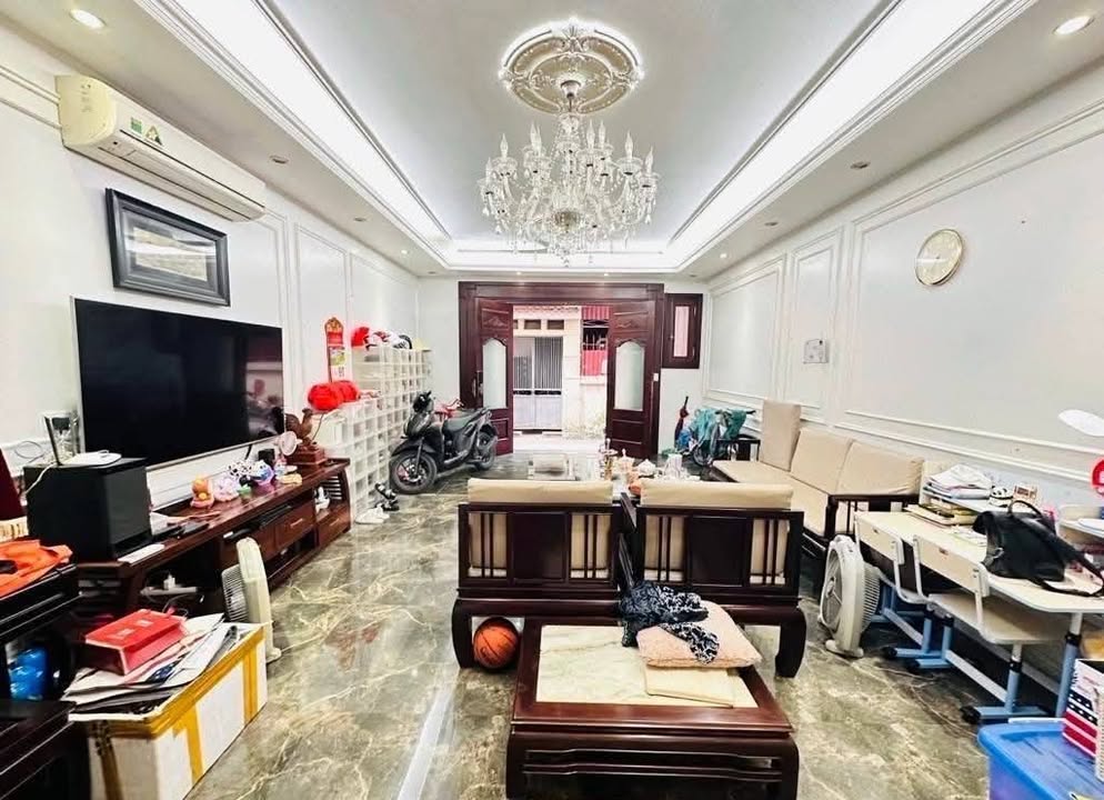 Nhà mặt phố Định Công, Hoàng Mai 60m² giá 15 tỷ - Kinh doanh đỉnh cao!