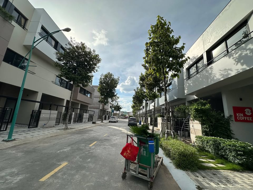 Cho thuê nhà phố Cát Tường J Home 155m² giá 17 triệu - Nội thất đầy đủ, tiện nghi!