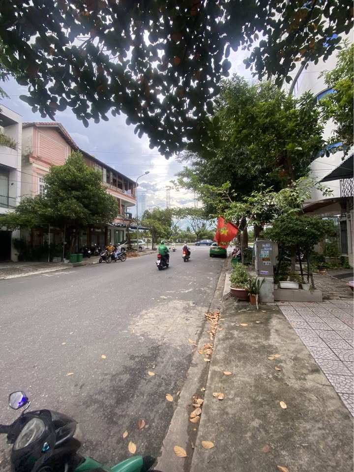 Bán nhà 3 tầng mặt tiền Trần Thủ Độ, Khuê Trung, Cẩm Lệ giá 9 tỷ - Vị trí vàng gần Nguyễn Hữu Thọ!