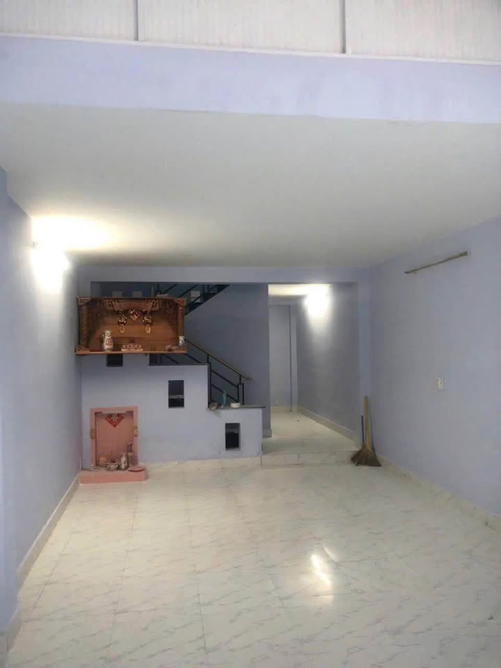 Nhà cho thuê hẻm 32 Ông Ích Khiêm, Quận 11, 56m² giá 10 triệu - Không gian sống lý tưởng!