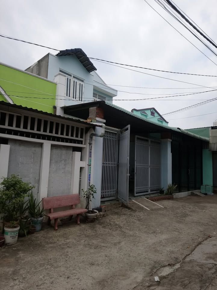 Nhà riêng Tân Thạnh Đông, Củ Chi 102m² giá 2.25 tỷ - Sẵn sàng vào ở ngay!