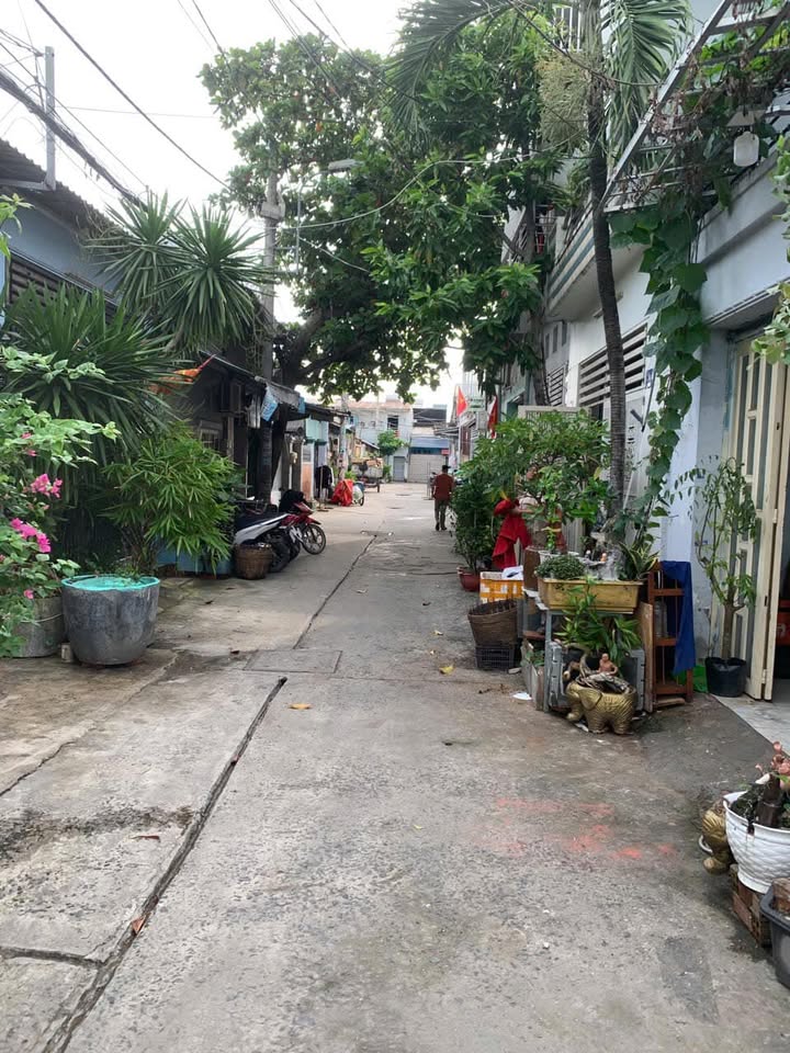 Nhà nguyên căn cho thuê đường Phạm Hùng, Quận 8, diện tích 88m² - Giá chỉ 8 triệu/tháng!