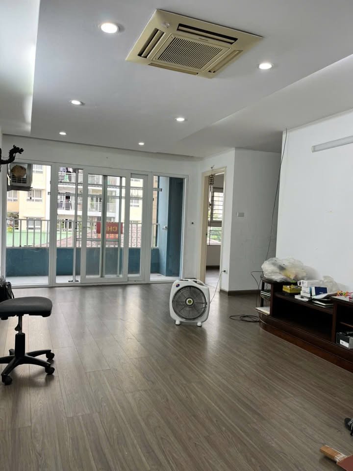 Căn hộ 3PN tại KĐT Việt Hưng 8.5 triệu - Nhận nhà ngay, tiện nghi đầy đủ!