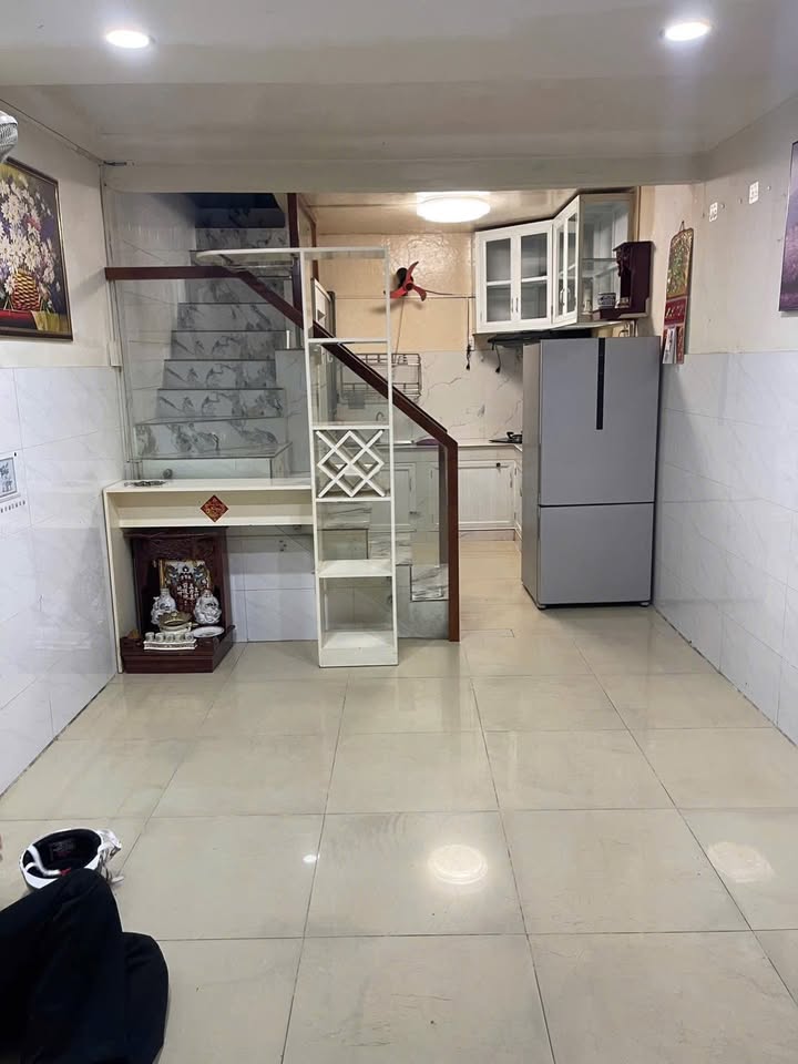 Nhà cho thuê quận 4 56m² giá 10 triệu - Khu vực yên tĩnh, gần trường học!