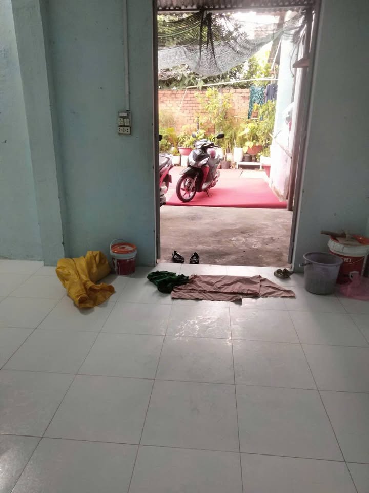 Nhà cho thuê tại Dĩ An 120m² giá 5 triệu - Gần trường học Đông Hòa!