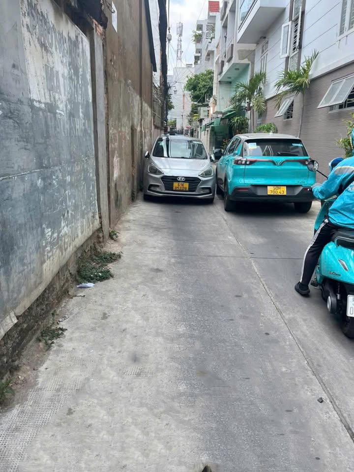 Nhà riêng hẻm xe hơi CMT8 Q10 49m² giá 8.6 tỷ - Sổ hồng chính chủ!