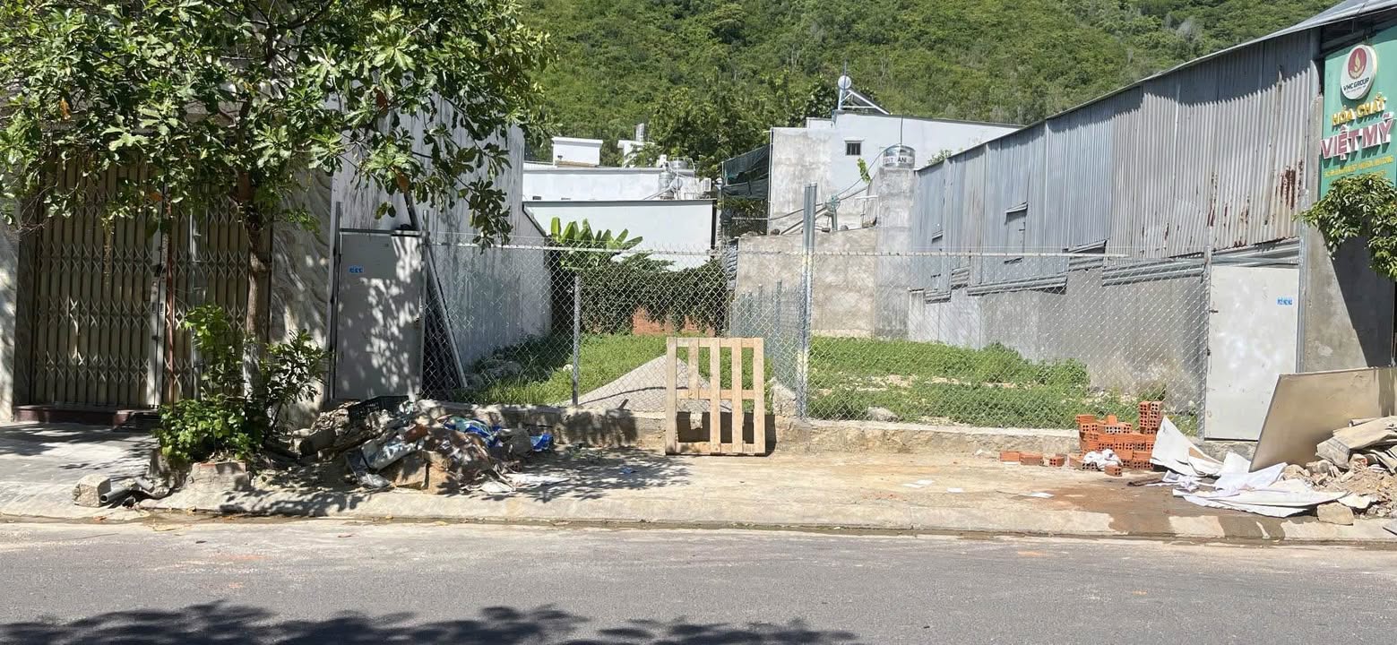 Đất nền mặt tiền Ngô Văn Sở Nha Trang 118m² giá chỉ 3.89 tỷ - Cơ hội đầu tư tuyệt vời!