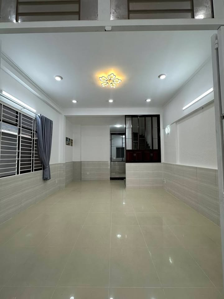 Nhà mặt tiền đường số 5, Khu dân cư Bình Hưng, Bình Chánh 108m² giá 11 tỷ - Sẵn sàng ở ngay!