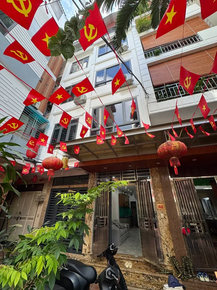 Nhà cho thuê 5 tầng tại 18 Ngô Tất Tố, quận Đống Đa 30m² - Không gian yên tĩnh, tiện nghi đầy đủ!