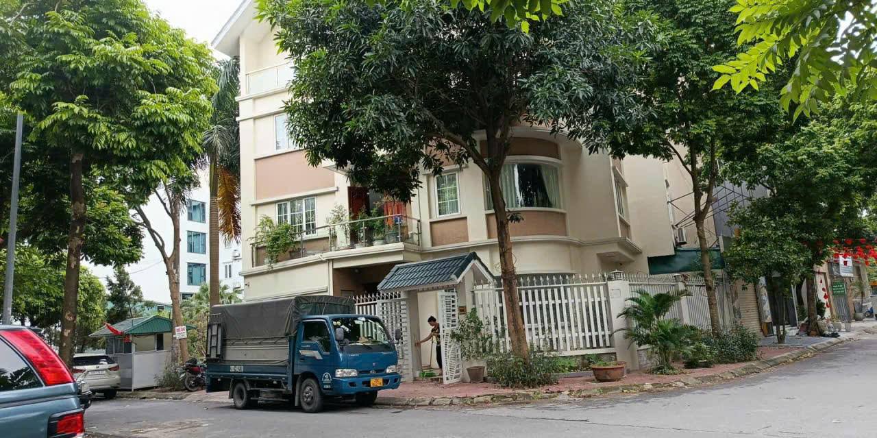 Biệt thự lô góc Trần Kim Xuyến, Cầu Giấy 150m² giá 70 triệu - Sẵn sàng cho thuê ngay!