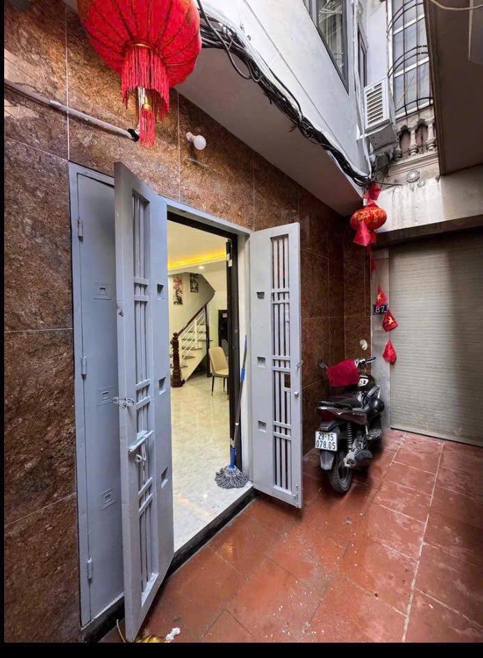 Nhà cho thuê tại ngõ 509 Vũ Tông Phan, 35m² giá 12 triệu - Phù hợp làm văn phòng