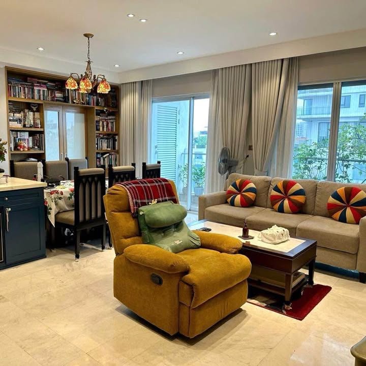 Căn hộ Golden Westlake 112m² giá 14.3 tỷ - Căn góc view hồ Tây tuyệt đẹp!