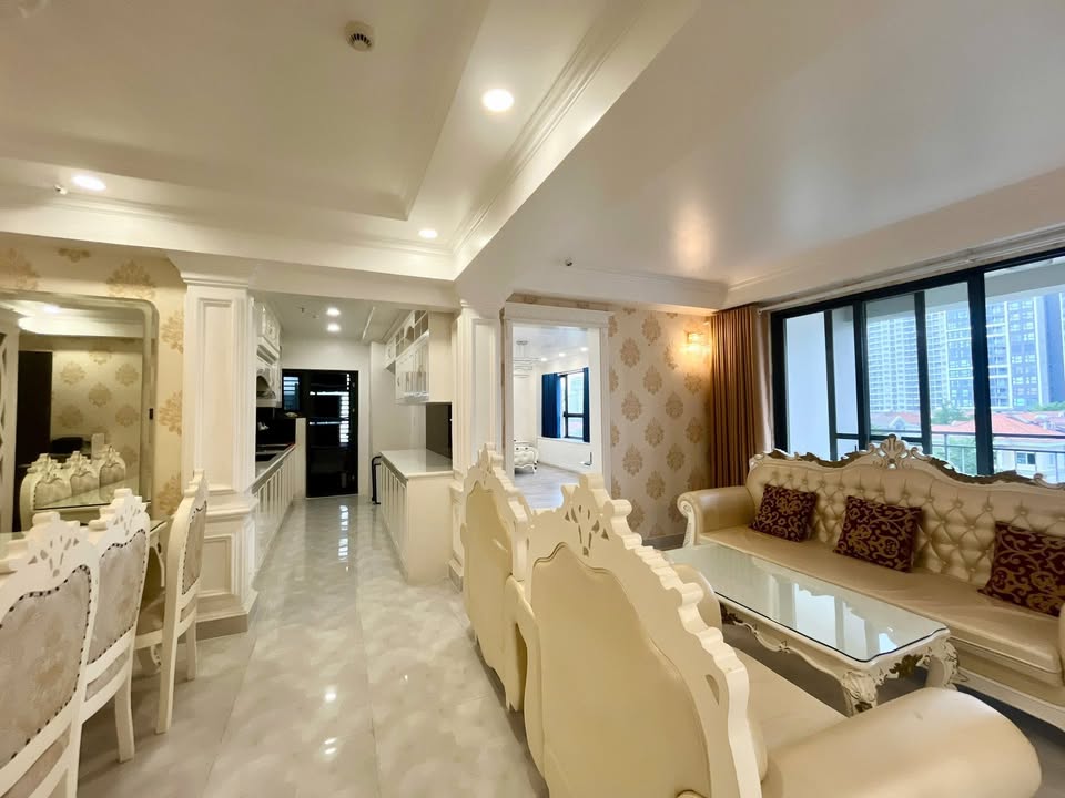 Căn hộ Nam Phúc Quận 7 102m² giá 10 tỷ - Nội thất sang trọng, không gian thoáng đãng!