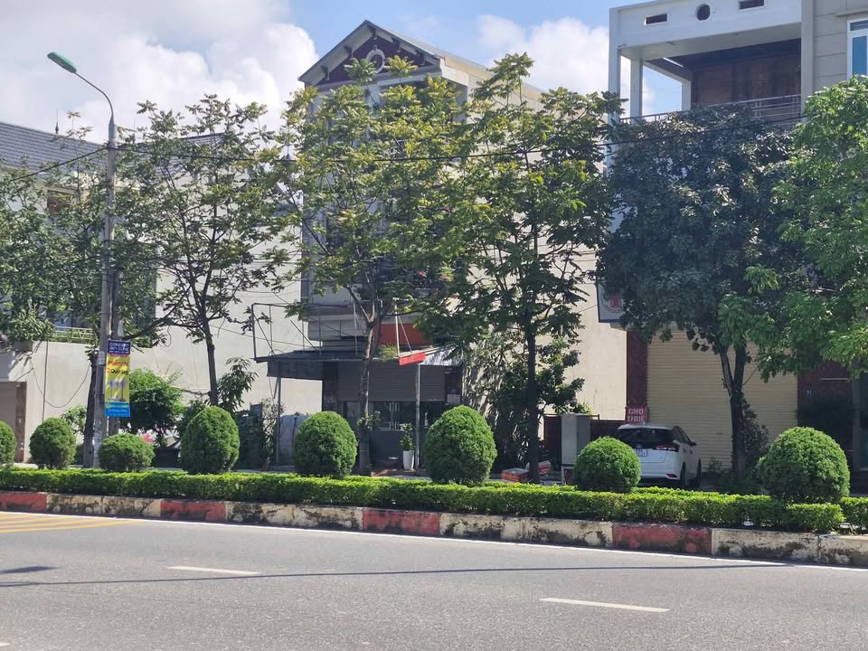 Nhà 3 tầng Khu dân cư Tỉnh ủy Vĩnh Yên 100m² giá chỉ 7 tỷ - Cơ hội đầu tư tuyệt vời!