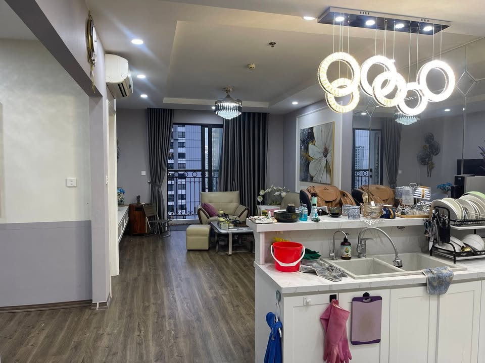 Căn hộ chung cư Timecity 82m² giá 10.1 tỷ - Sẵn sàng vào ở với nội thất cao cấp!