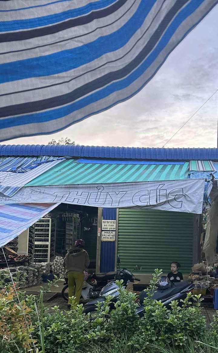 Cho thuê kiot chợ Ông Bầu, Mỹ Thọ - Mặt tiền thuận lợi, dễ kinh doanh!