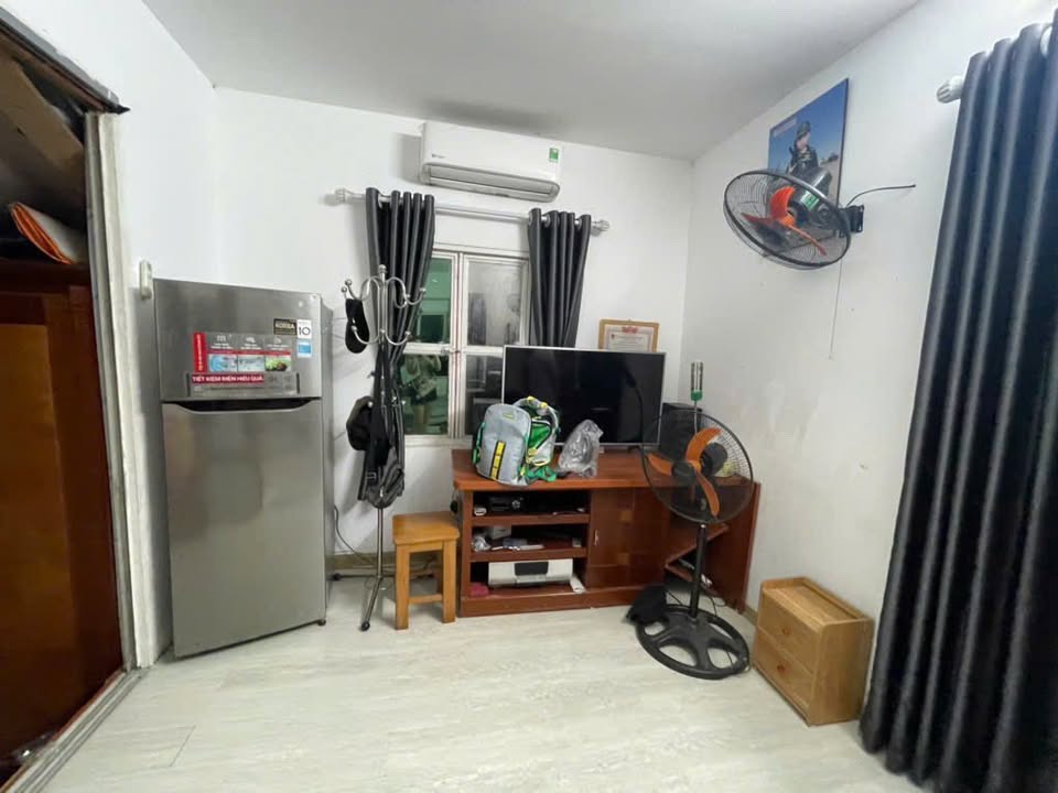 Nhà bán Thịnh Quang, Đống Đa 60m² dưới 10 tỷ - Đầu tư kinh doanh tiềm năng!