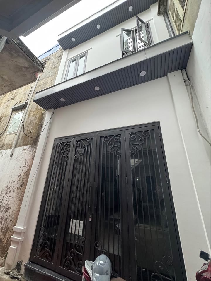Nhà 2 tầng tại Ngõ 26 Nguyễn Tường Loan, 43m², giá 2.35 tỷ - Dọn về ở ngay!