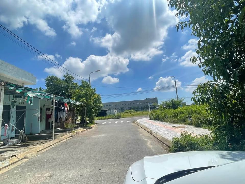 Đất nền Hòa Xuân Đà Nẵng 100m² giá 4.05 tỷ - Vị trí đẹp, gần công viên!