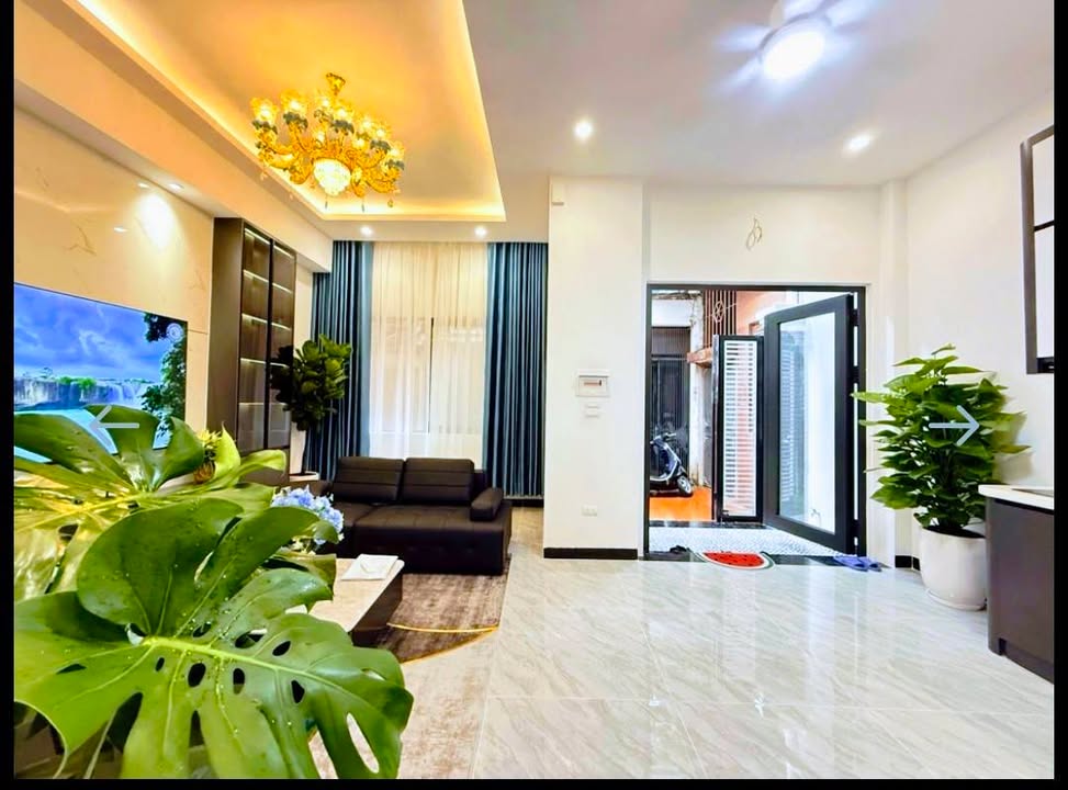 Nhà phố Quan Nhân, Thanh Xuân 30m² giá 12 tỷ - Hiện đại, sang trọng, kinh doanh thuận lợi!