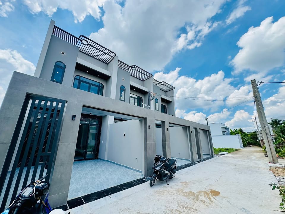 Nhà mới xây 98m² tại phường Trung An, Mỹ Tho chỉ 2.5 tỷ - Full nội thất, sẵn sàng ở ngay!